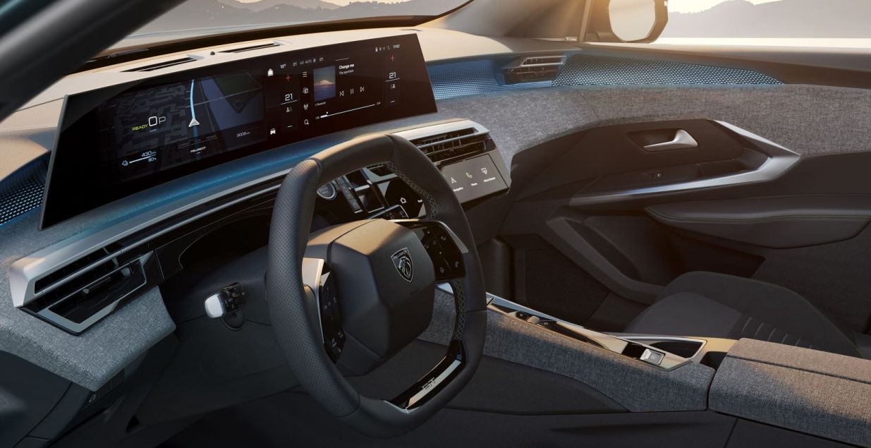 Novi Peugeotov i-Cockpit biće panoramski