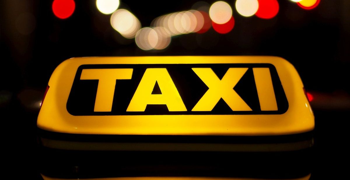 Taksisti i dostavljači: ''Svi bi da im dođemo odmah a niko nam ne bi pustio prednost''