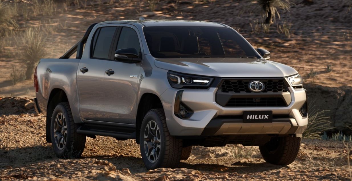 Toyota Hilux dobila novi redizajn i blagi hibridni dizel motor