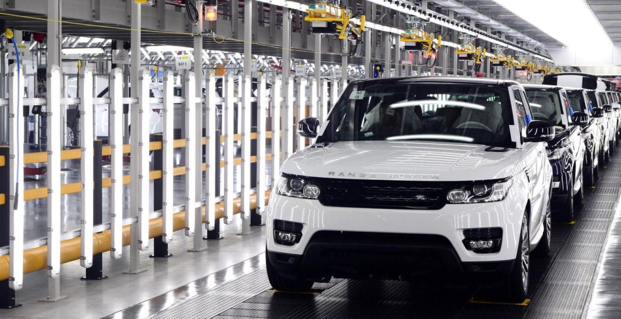 Jaguar Land Rover u problemima s proizvodnjom nakon poplava u Švicarskoj