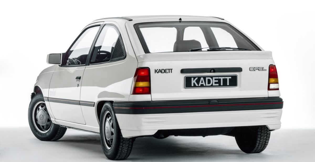 Popularni Opel Kadett E slavi 40. rođendan