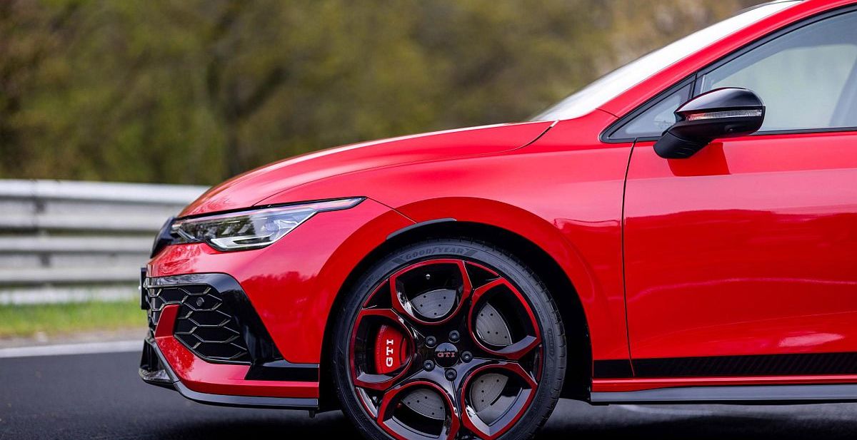Novi Volkswagen Golf GTI Edition 50: Najsnažniji GTI sa 325 rasnih “konja”
