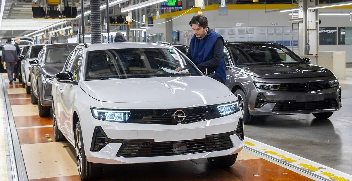 U padu prodaja novih automobila u Evropi, električara je sve više, a dizelaša sve manje