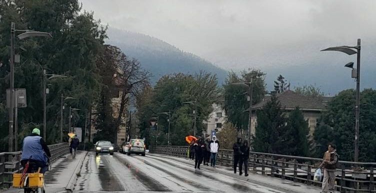 Pješaci u makazicama