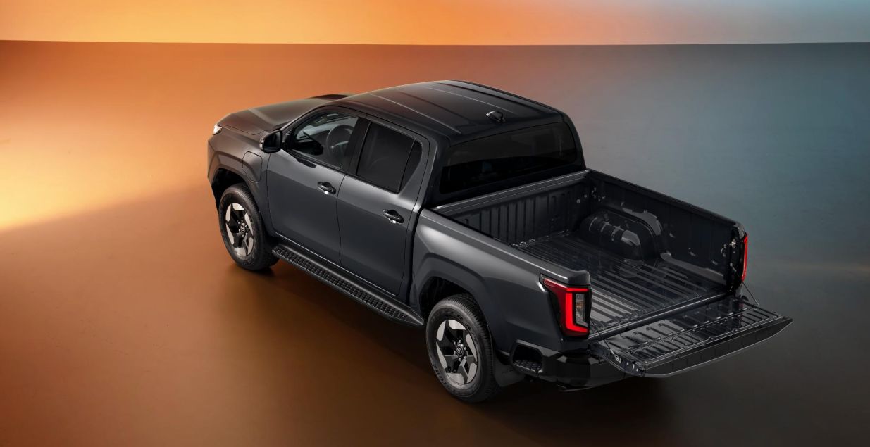 Nova generacija Toyote Hilux: Po prvi put u ponudi je i potpuno električna verzija