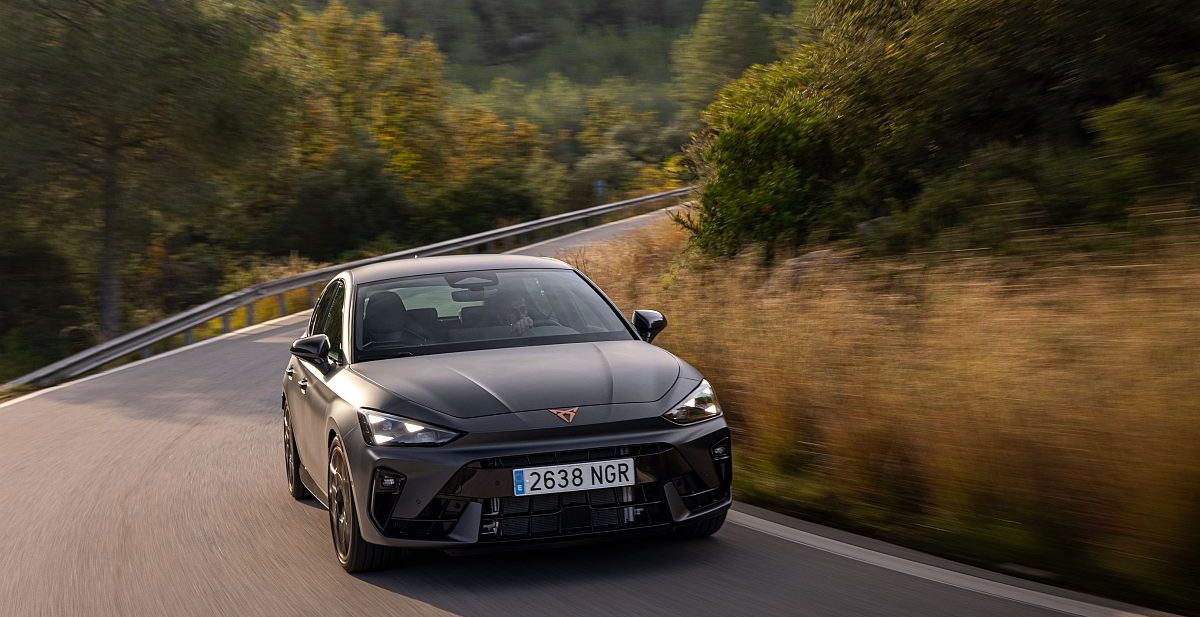 Novi Cupra Leon VZ stiže sa 325 KS i postavkama kojima izaziva Volkswagen Golf GTI