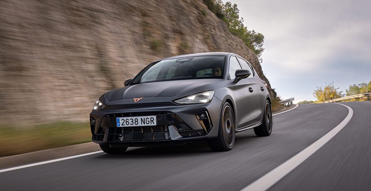 Novi Cupra Leon VZ stiže sa 325 KS i postavkama kojima izaziva Volkswagen Golf GTI