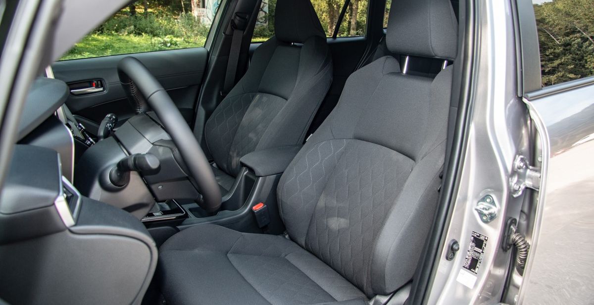 Toyota Corolla Cross: Redizajn joj dobro stoji, a provjereni hibrid daje snagu