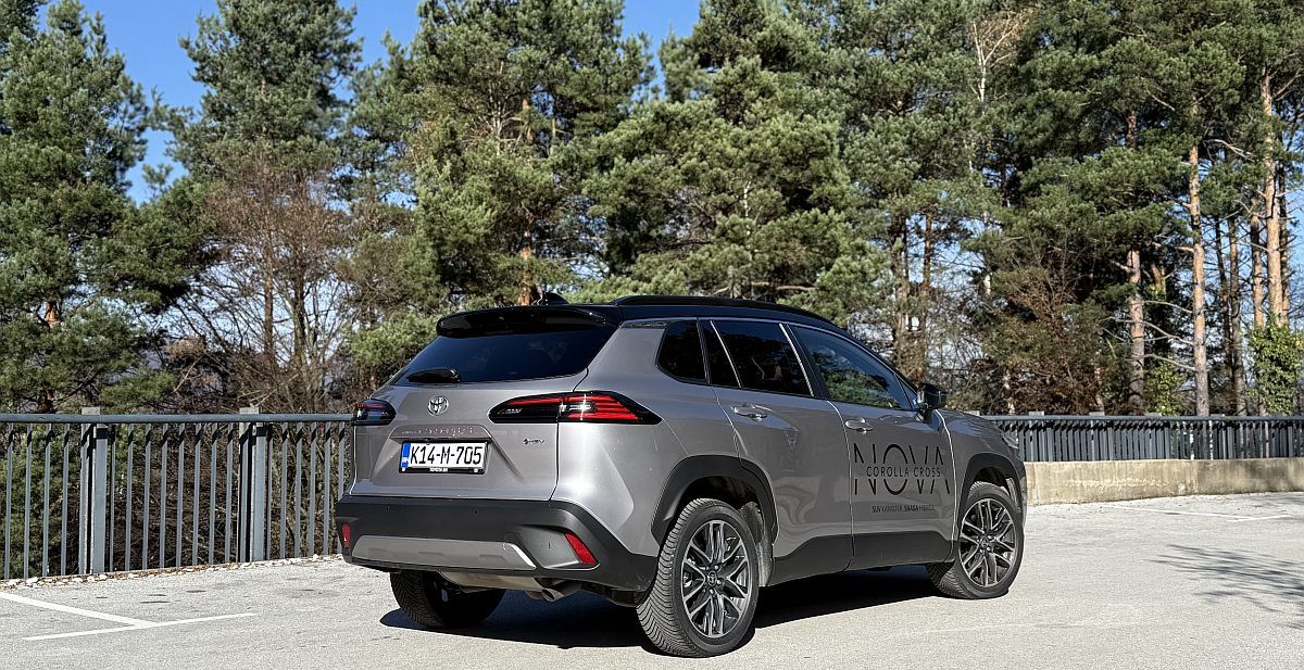 Toyota Corolla Cross: Redizajn joj dobro stoji, a provjereni hibrid daje snagu