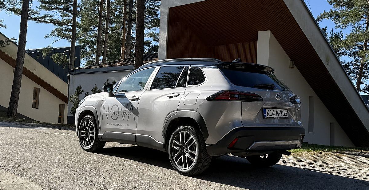 Toyota Corolla Cross: Redizajn joj dobro stoji, a provjereni hibrid daje snagu