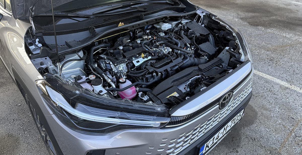 Toyota Corolla Cross: Redizajn joj dobro stoji, a provjereni hibrid daje snagu