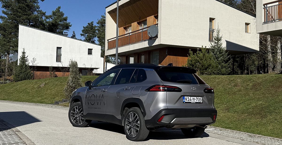 Toyota Corolla Cross: Redizajn joj dobro stoji, a provjereni hibrid daje snagu