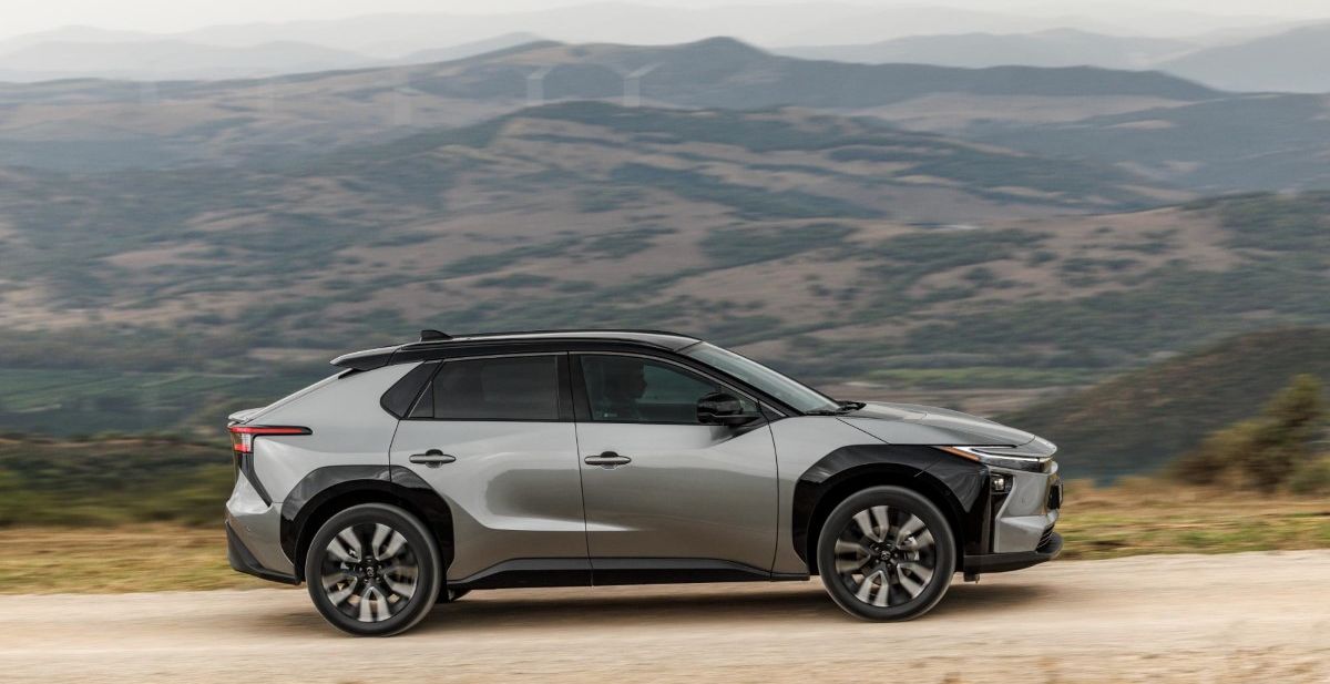 Ažuriran Toyotin “električar”: Šta je sve novo na redizajniranom bZ4X?