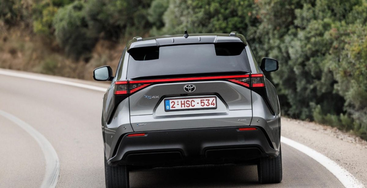 Ažuriran Toyotin “električar”: Šta je sve novo na redizajniranom bZ4X?