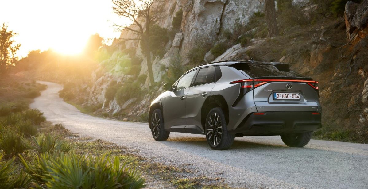 Ažuriran Toyotin “električar”: Šta je sve novo na redizajniranom bZ4X?