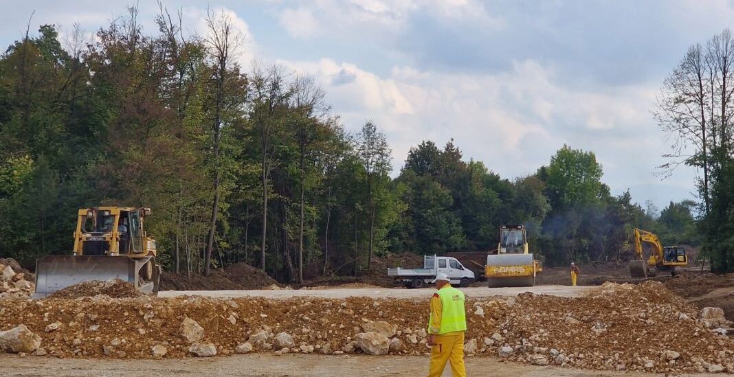 Spora gradnja brzih cesta