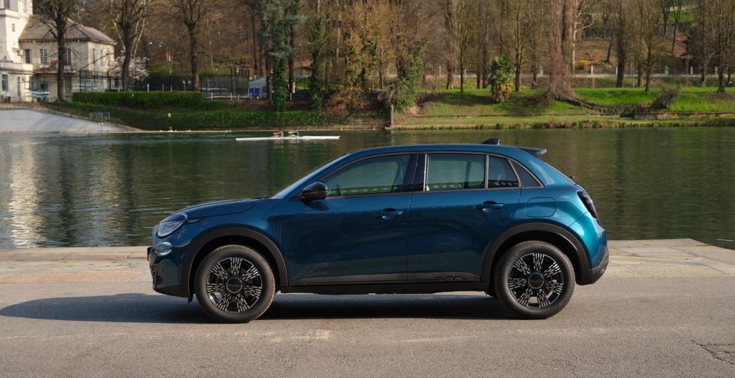 Fiat 600 dobija pristupačniju verziju s benzinskim motorom i ručnim mjenjačem