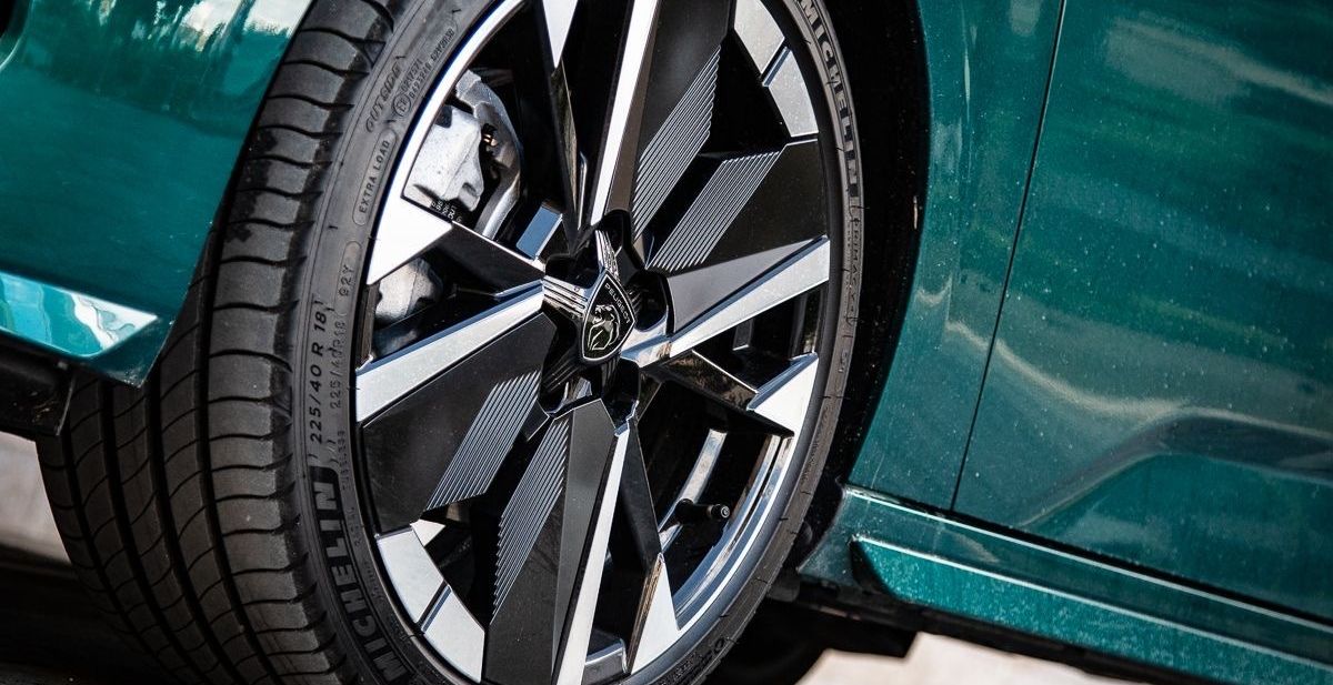 Peugeot predstavio osvježeni 308 i 308 SW u BiH