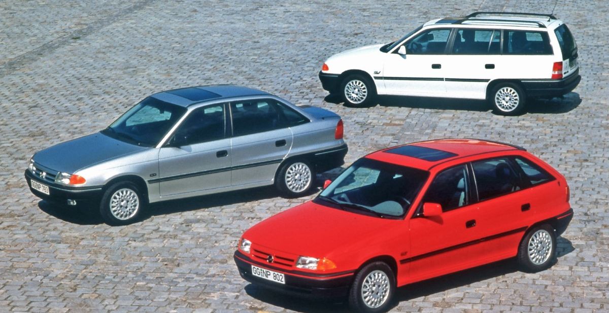 Opel obilježava 35 godina od predstavljanja prve generacije Astre