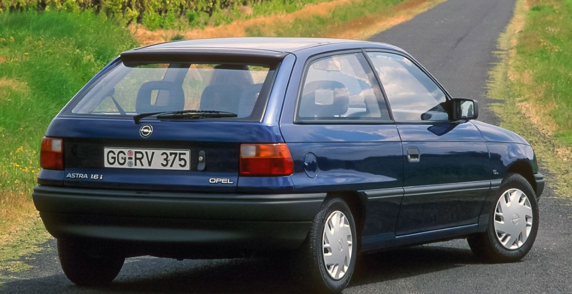 Opel obilježava 35 godina od predstavljanja prve generacije Astre