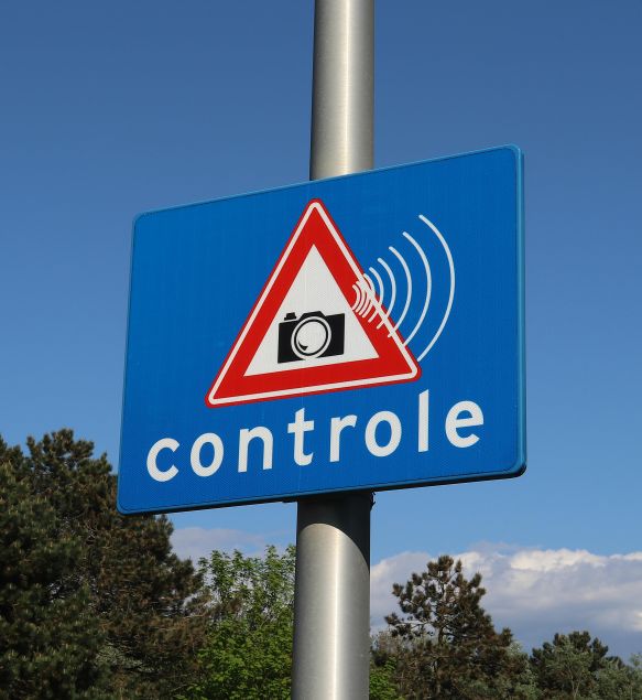 Morate li biti upozoreni na kameru za mjerenje brzine?