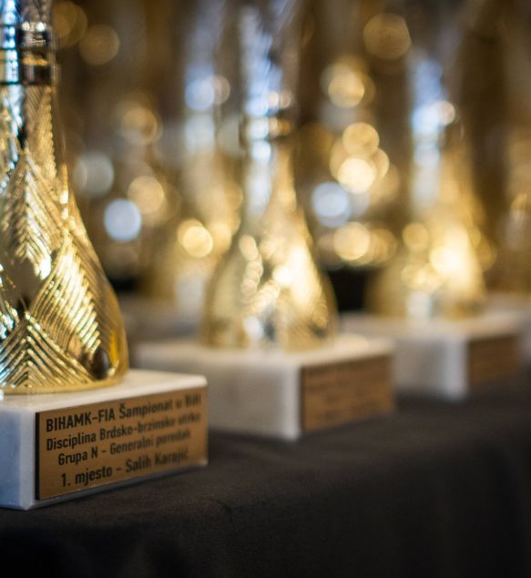Održana dodjela pehara i posebnih priznanja u organizaciji BIHAMK-a za auto-sport u 2025. godini