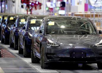 Tesla u 2021. prodao skoro milion automobila