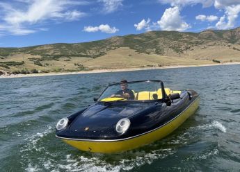 Gliser između Bumblebeeja i klasičnog Porschea