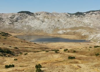 Štirinsko jezero: Put za Katmandu