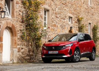 Nova generacija Peugeota 5008 dolazi 2024.