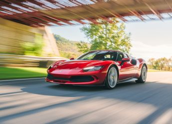 Ko naruči Ferrari sada, neće ga dobiti do 2026.