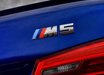 BMW sprema nikad moćniji M5: Hibridni pogon iz luksuznog SUV-a XM i povratak Touring verzije