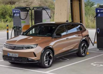 Opel odustaje od planova da postane 100% električni brend