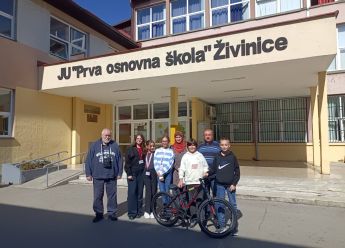 BIHAMK poklonio bicikl „Prvoj osnovnoj školi“ Živinice - podrška djeci i edukaciji u saobraćaju