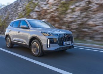 U BiH premijerno predstavljeni Chery Arrizo 8 i redizajnirani Chery Tiggo 4 Hybrid